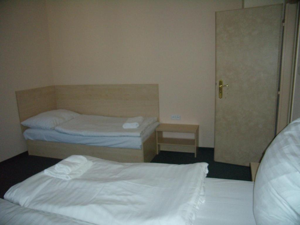 Penzion Iris Hotel Rajecke Teplice Ruang foto